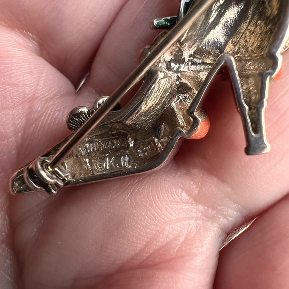 Kenneth Jay Lane Vintage Enamel Leaf Brooch - Picture 4 of 4